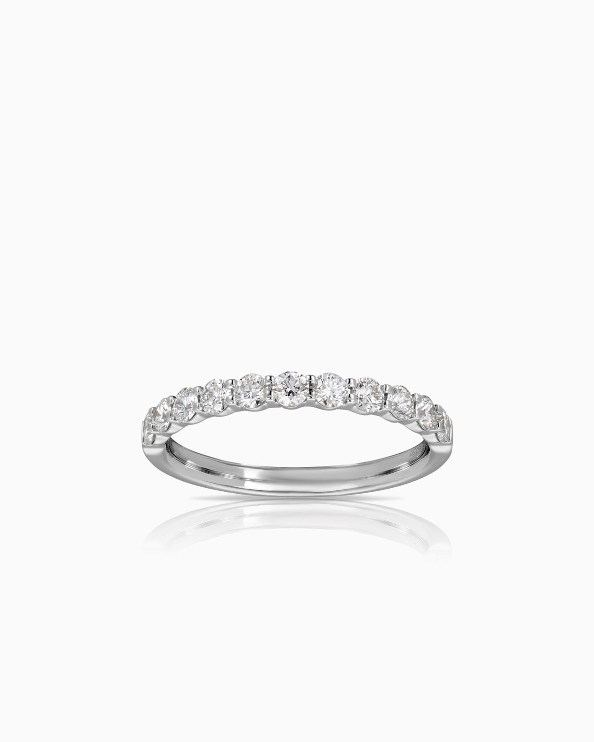 11 Stone Petit Prong Diamond Band