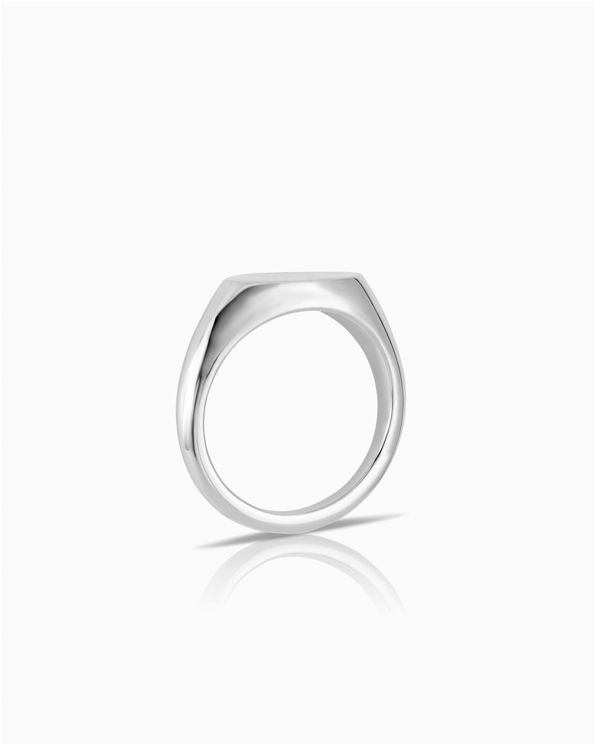 Classique Narrow Oval Signet Ring