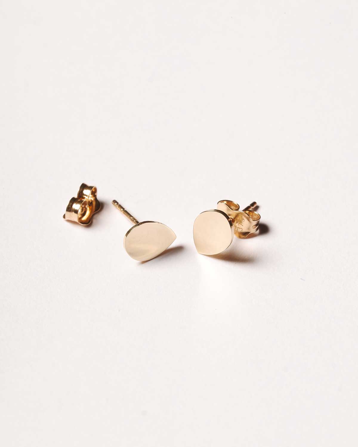 Tear Studs Yellow Gold