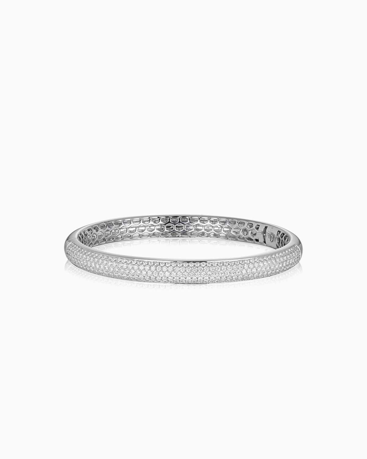 pirouette diamond pave bangle in 18 karat white gold