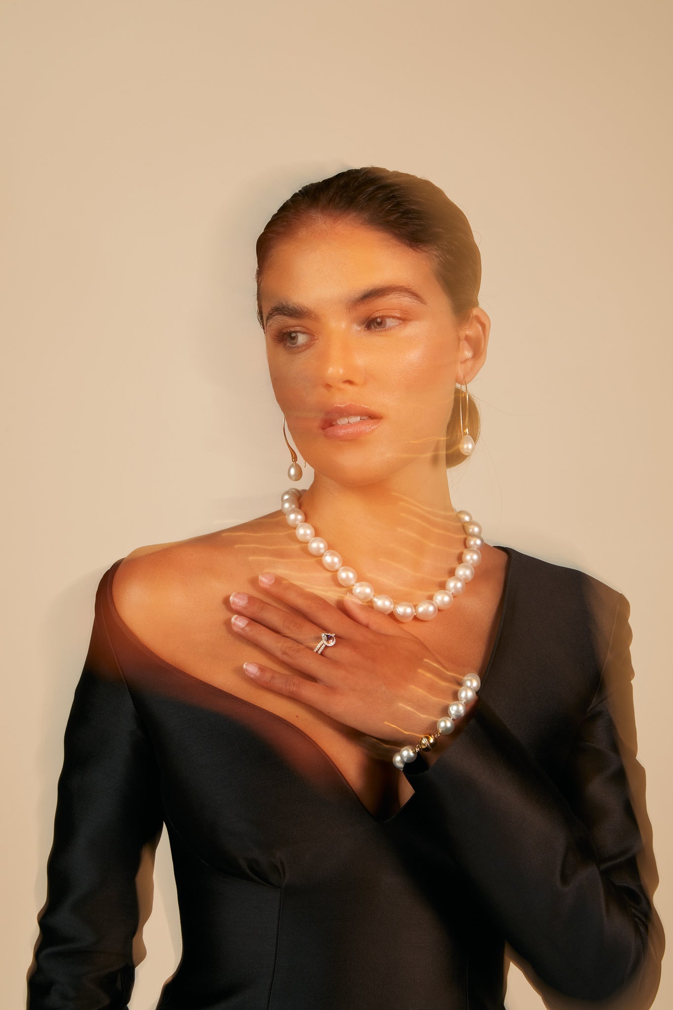 australian south sea pearl jewellery worn by beautiful Australian model