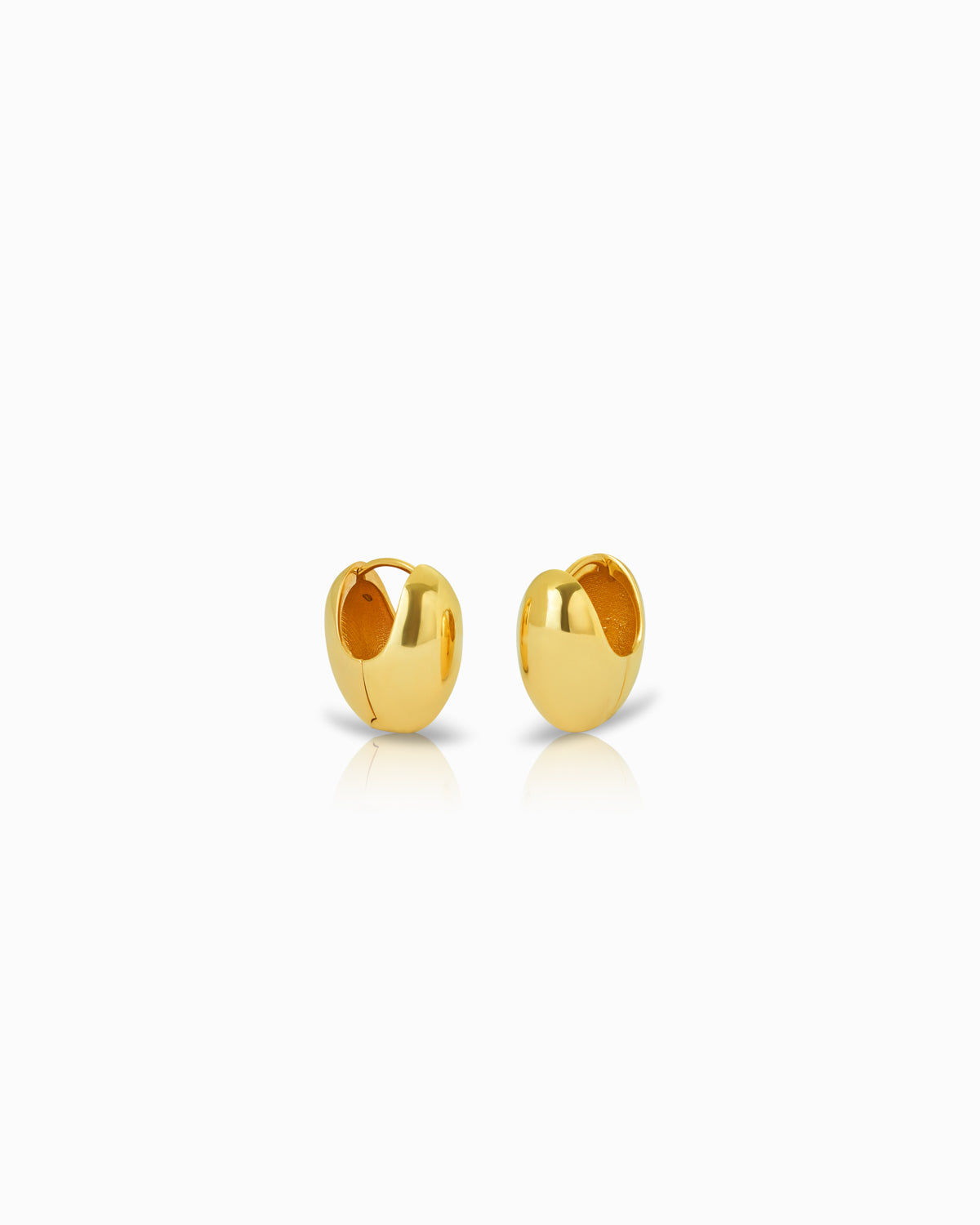 10x10mm bulbous 9k yellow gold huggie earrings with a smooth, rounded profile from the Claude by Claudia collection.
